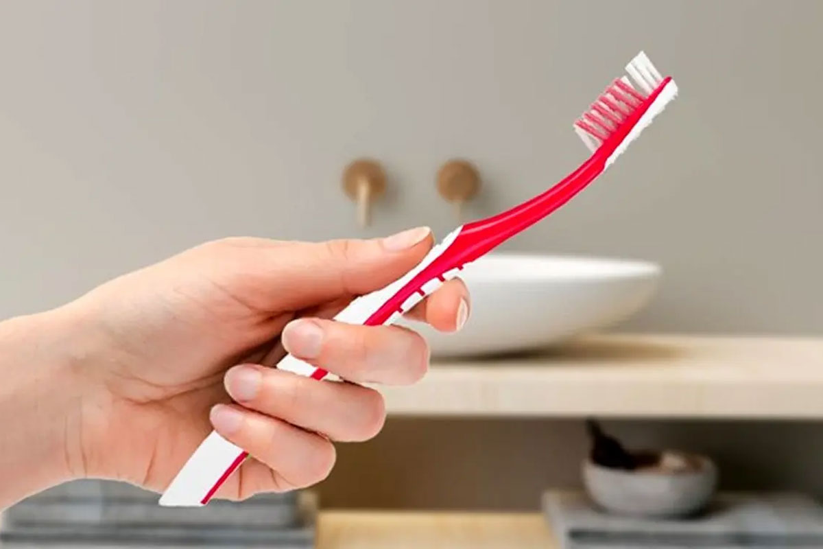 آموزش تکنیک مسواک زدن مناسب برای همه افراد 2 43782478